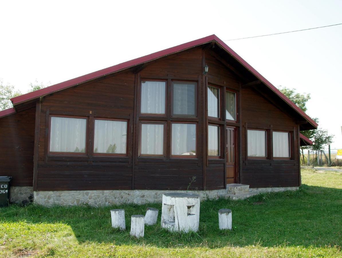 Pensiunea ,,La Struti" Târgu Neamț Room photo
